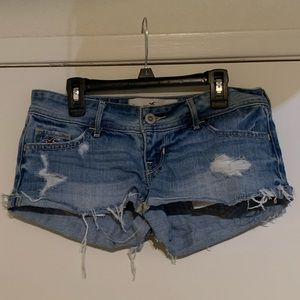 Hollister Light Wash Denim Shorts 0/24